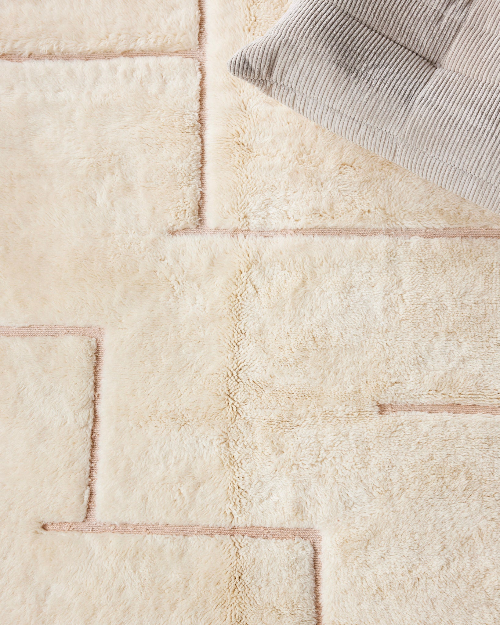 INTERSECTED | 205 x 305 cm - stock sale