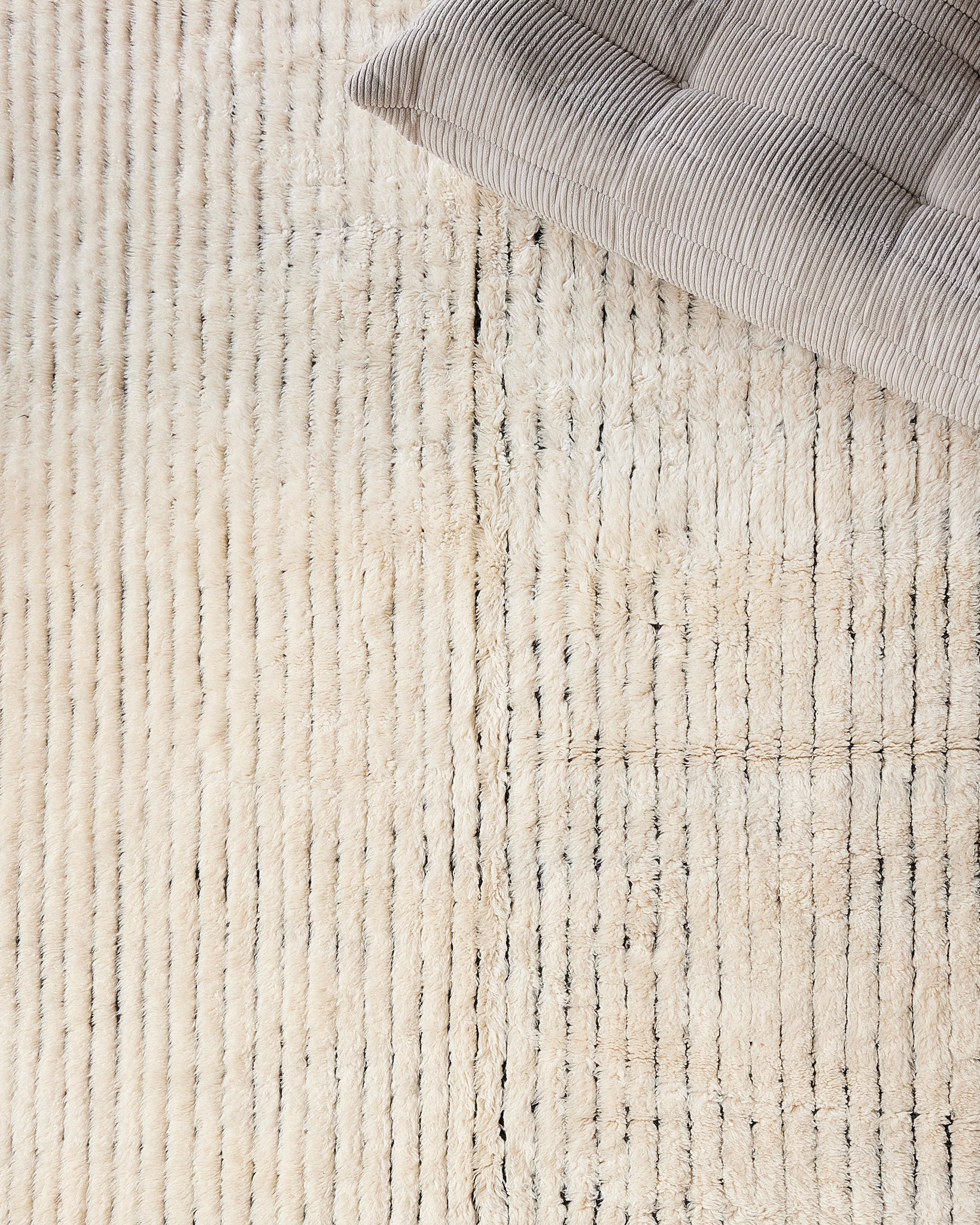 INTERMITTED | 205 x 305 cm - stock sale