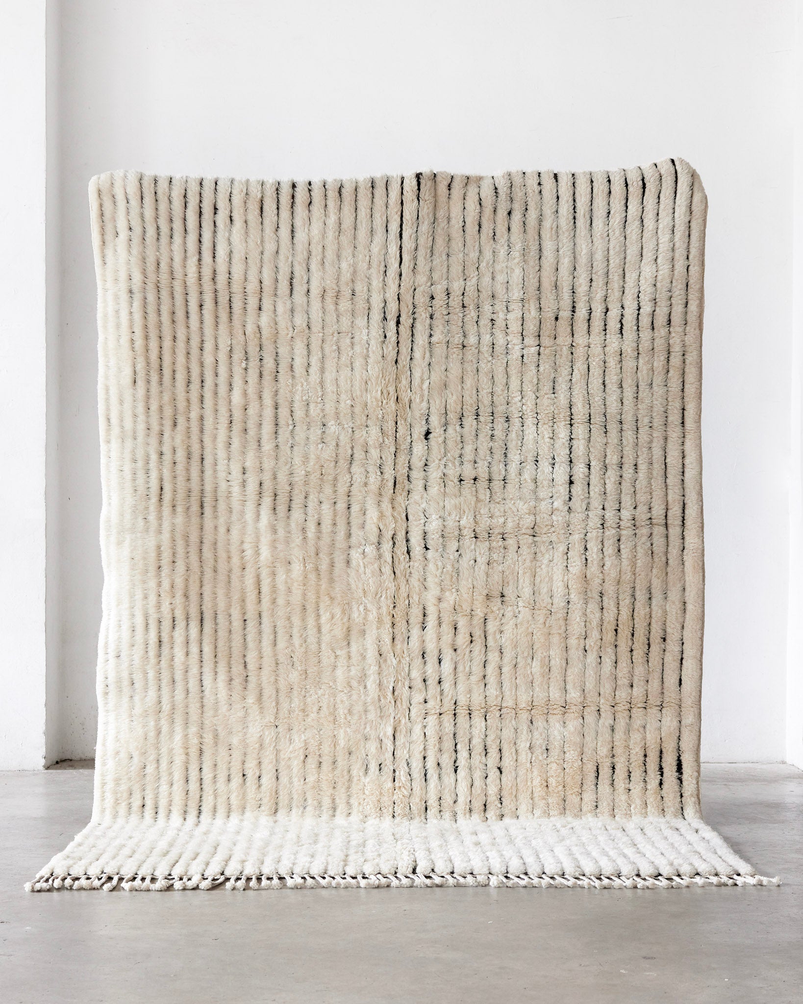 INTERMITTED | 205 x 305 cm - stock sale
